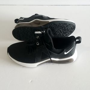 Nike Air Max Bella TR5 DD9285-010